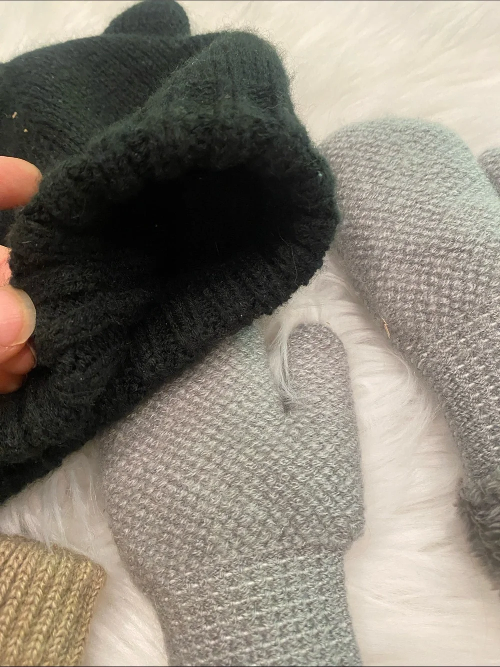 Toddler Black Cat Beanie with Gray and Brown Mittens Set